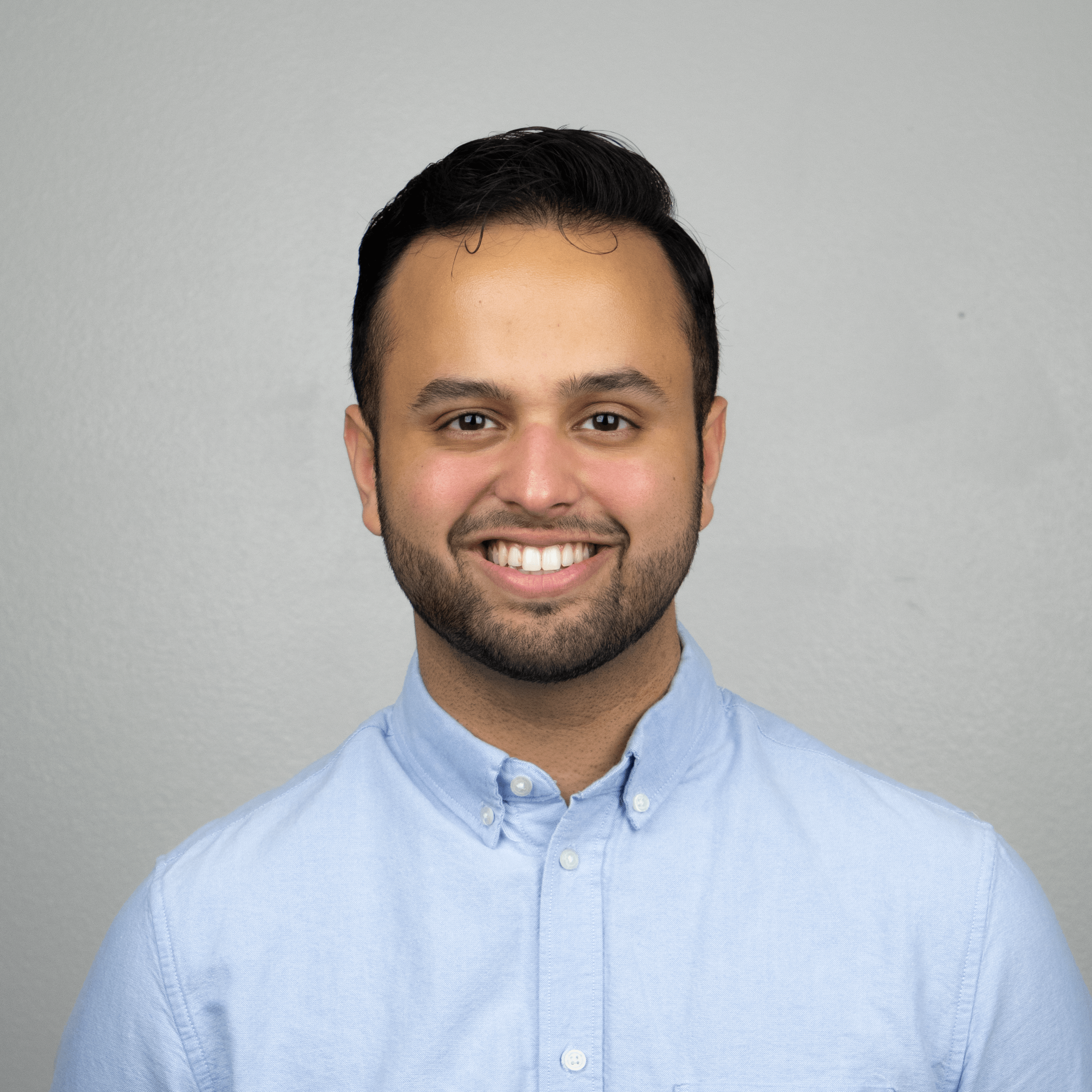 headshot of zeeshan khan